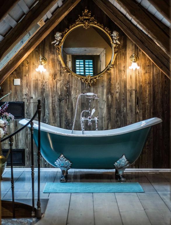 RESORT KOVÁRNA - Frýdštejn - stylové ubytování, luxusní wellness, zážitková restaurace room 6